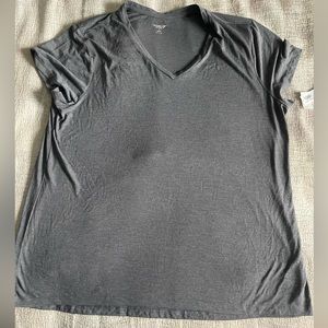 BNWT Old Navy XXL Active Grey V Neck T Shirt